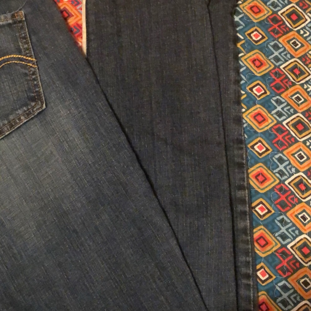 Levis - Picture 5 of 5